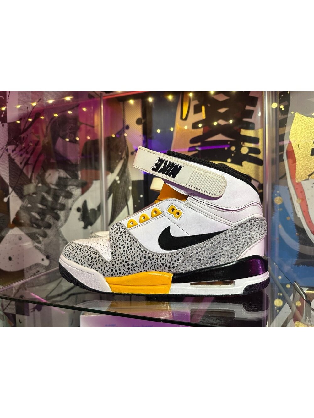 Nike Air Revolution 'Safari' SIZE:9
